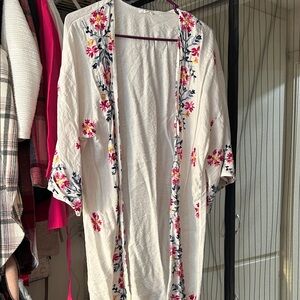 Source Unknown Floral Embroidered Cardigan - White and Pink